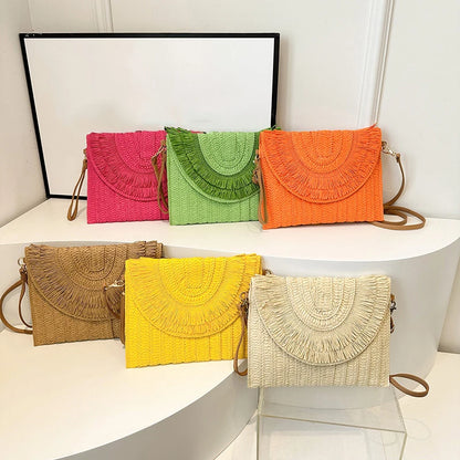 Pochette in paglia intrecciata fatta a mano Borsa in tinta unita Borsa da donna con patta estiva Bohe Portafogli da spiaggia Borsa a tracolla
