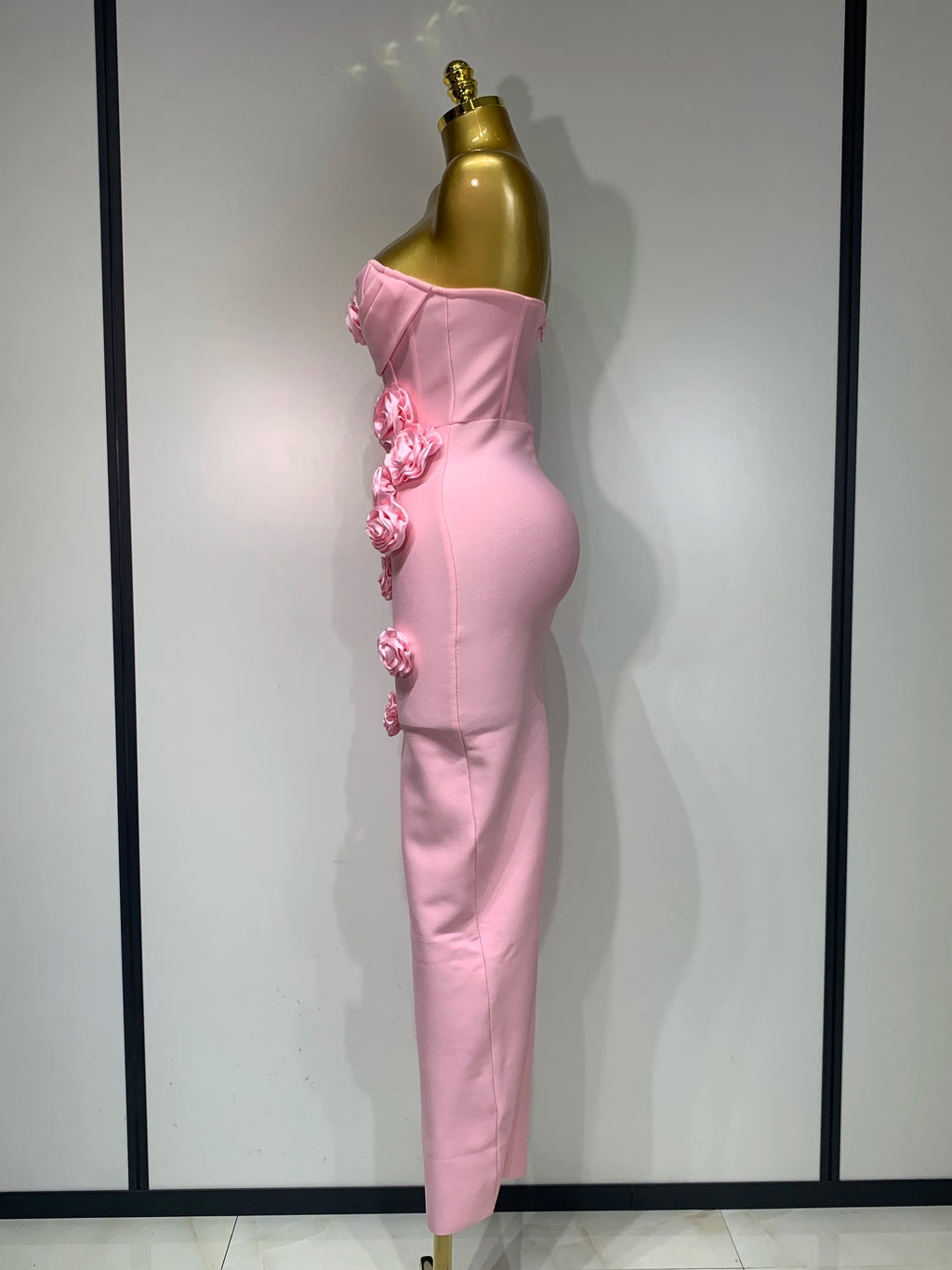 2025 Le più nuove donne sexy senza spalline backless fiore rosso vestito dalla fasciatura midi Celebirty eleganti abiti da sera per feste di compleanno