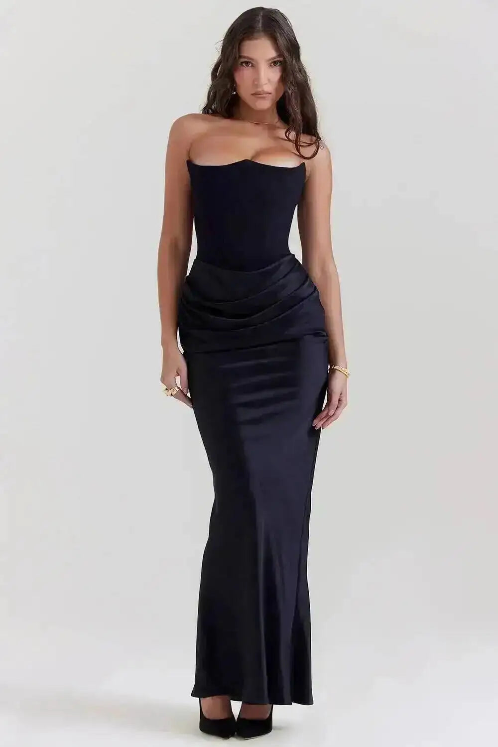 Giyu Sexy Satin Evening Club Abiti da festa Donna 2025 Estate senza spalline con spalle scoperte Lisca di pesce increspato Maxi abito lungo Abito elegante