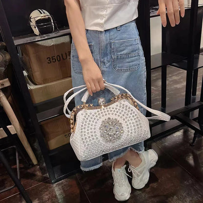Borsa a tracolla di alta qualità da donna estate 2024 nuova borsa a tracolla di nicchia con texture esplosiva borsa di grande capacità tempestata di diamanti