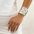 Salircon Bracciale aperto con polsino largo asimmetrico gotico Estetica punk Bracciale regolabile Gioielli da donna per feste di moda