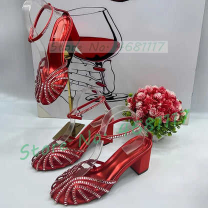 Sandali in raso con tacco medio a gabbia di cristallo da donna Scarpe femminili di lusso in pelle metallizzata Scarpe da sera estive con cinturino alla caviglia da donna