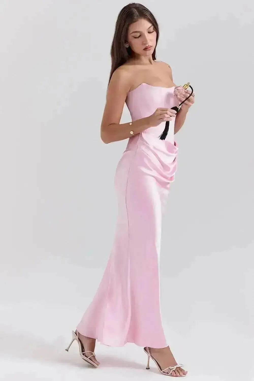 Giyu Sexy Satin Evening Club Abiti da festa Donna 2025 Estate senza spalline con spalle scoperte Lisca di pesce increspato Maxi abito lungo Abito elegante