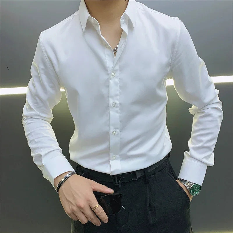 Nuova camicia a maniche lunghe primaverili e autunnali con risvolto, design alla moda, camicia di tendenza da strada avanzata con lettere di diamanti caldi e caldi