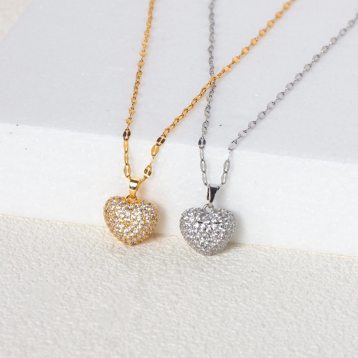 Set con ciondolo a forma di cuore con zirconi, temperamento femminile, collana in acciaio inossidabile placcato oro, regali di gioielli per feste di nozze