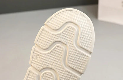 Estate nuovi sandali da donna moda traspirante aumento Baotou Semi-pantofole donna piccola scarpa bianca sandali Sexy Zapatillas