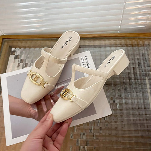 Modische Damen-Sommersandalen mit niedrigem Absatz, luxuriöse Retro-Metallschuhe für Damen, verschleißfeste tägliche Wanderpantoffeln