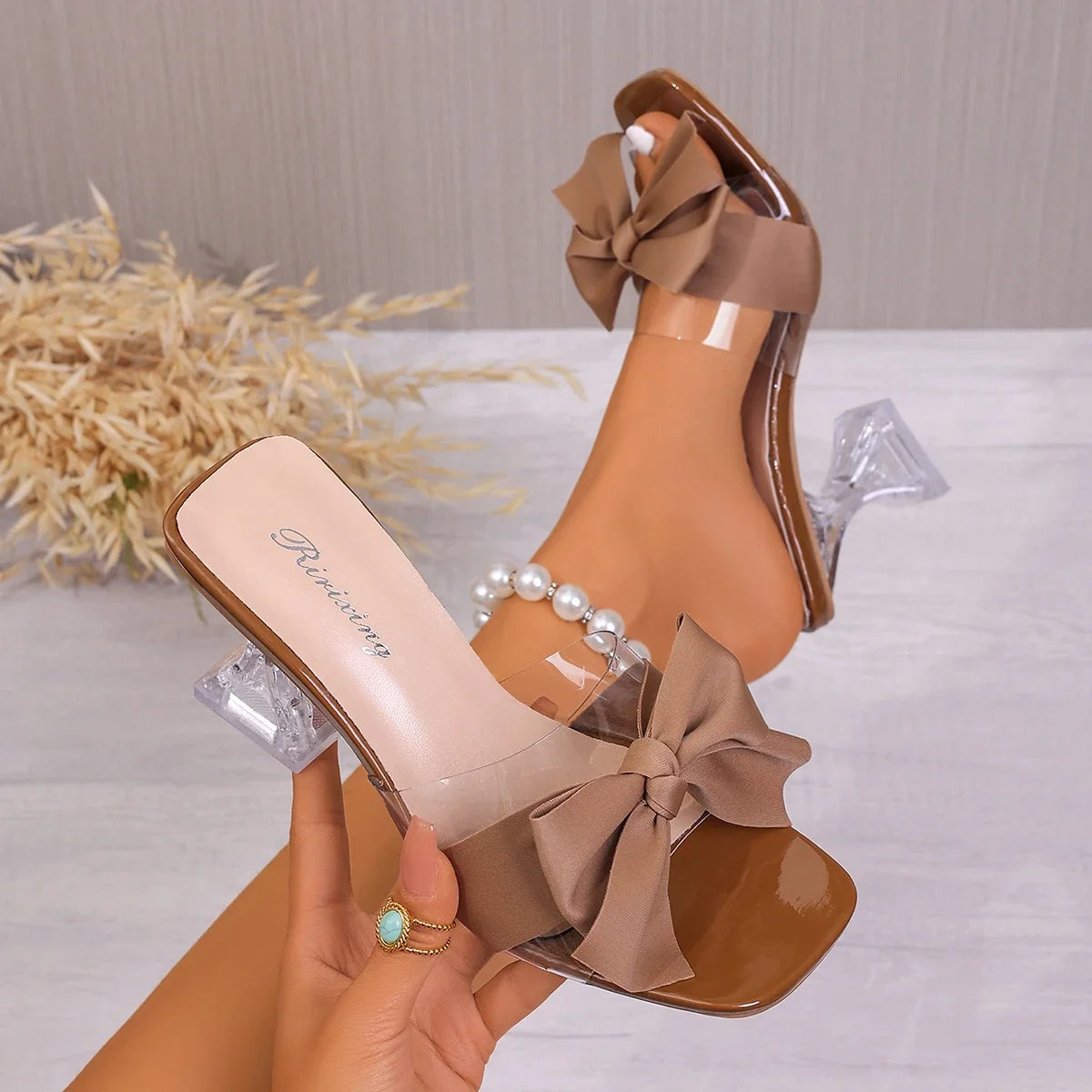 Damen-Sommersandalen 2025 Kristallabsatz-Sandalen Unifarbene Schleifenriemen-Hausschuhe Damen-High-Heels Zapatos De Mujer