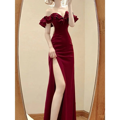 Abito rosso sexy senza schienale a vita alta con volant diviso Abito elegante con spalle scoperte Abiti da sera per feste Abito estivo da donna 2025