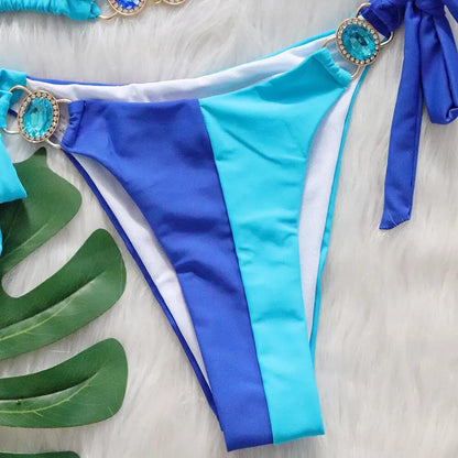 2026 Bikini da donna a due pezzi con scollo all'americana e inserti di diamanti, modello intagliato, costume da bagno da spiaggia