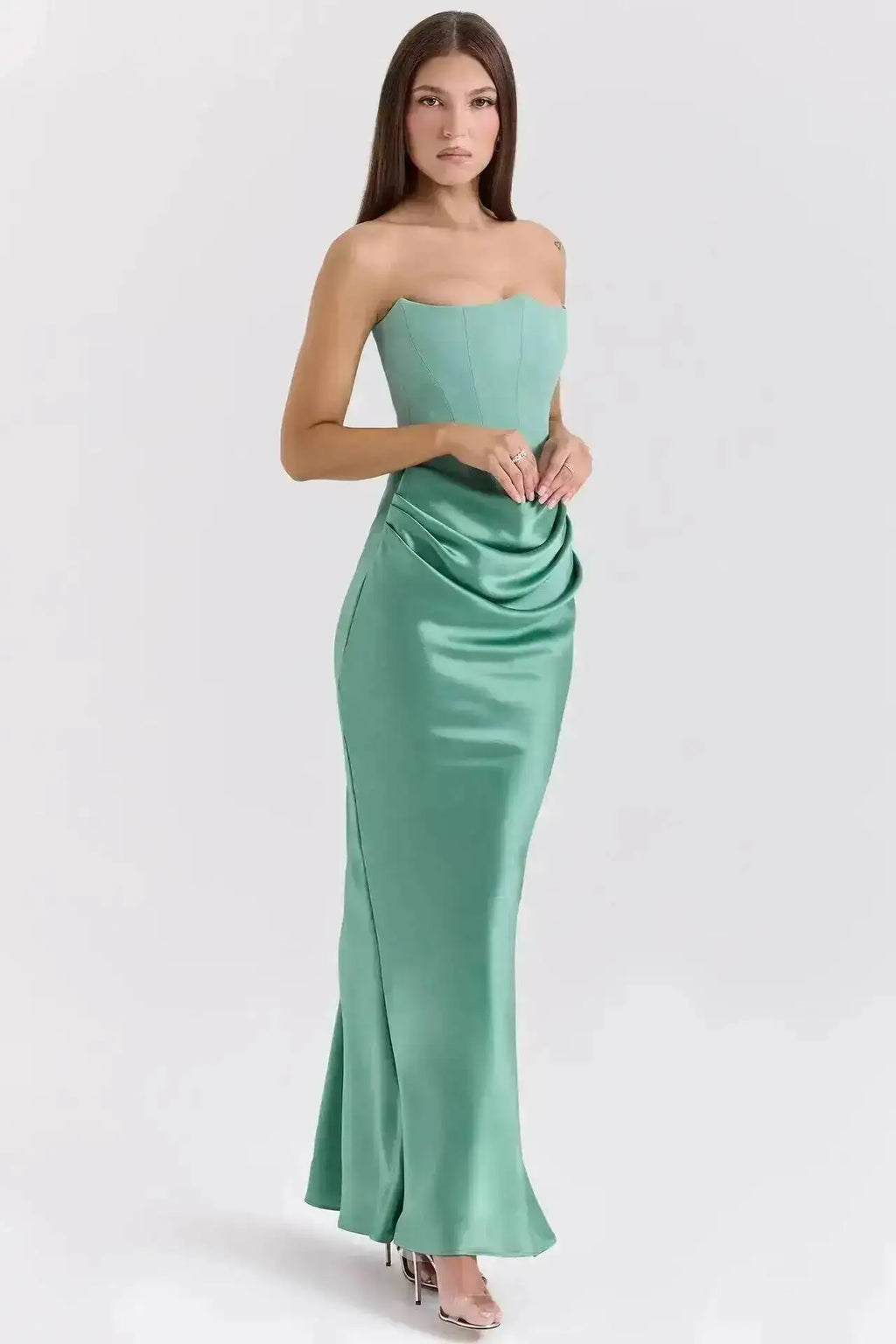 Giyu Sexy Satin Evening Club Abiti da festa Donna 2025 Estate senza spalline con spalle scoperte Lisca di pesce increspato Maxi abito lungo Abito elegante