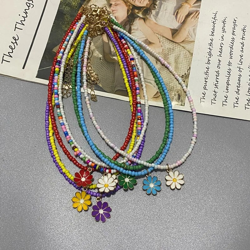 Collana di perline di semi girocollo di fiori di nuova moda per ragazza donna collare con ciondolo regalo di gioielli per amico collana all'ingrosso