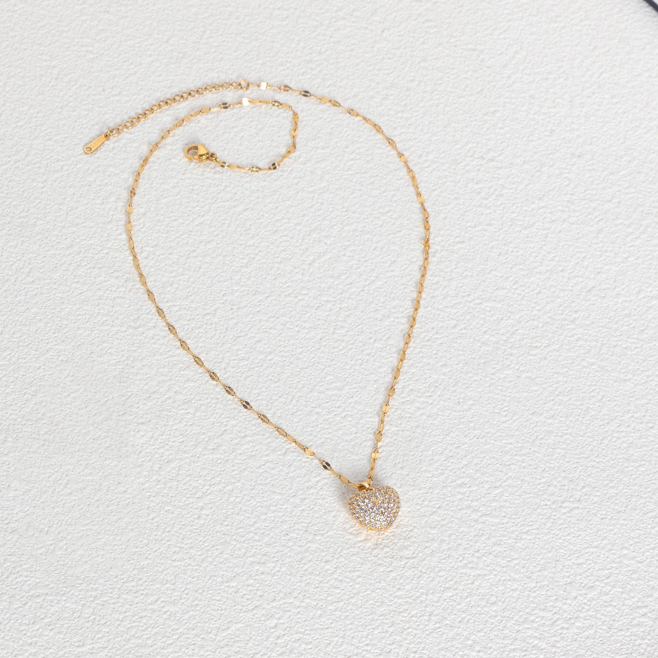 Set con ciondolo a forma di cuore con zirconi, temperamento femminile, collana in acciaio inossidabile placcato oro, regali di gioielli per feste di nozze