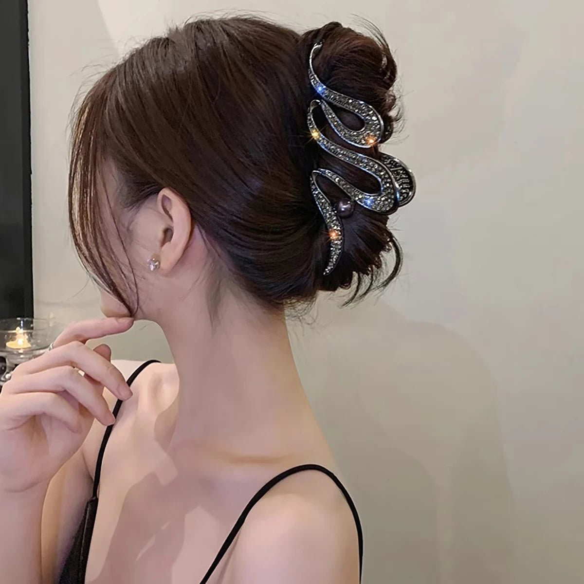 Clip per artigli per capelli in metallo di grandi dimensioni di lusso Forcine irregolari Punk Capelli in cristallo Granchi Barrettes Clip per mascelle vintage Accessori per capelli da donna