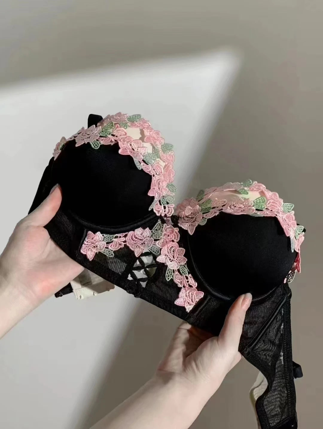 MOYISU London Anime Bralette - Delicato reggiseno senza fili per adolescenti, lingerie estiva giapponese Busto piccolo Allure sottile aderente