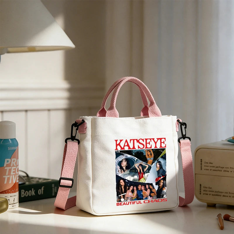 KATSEYE Borse di tela da donna Borsa a tracolla per ragazze Borse tote moda Ragazza Borsa tote per cartoni animati Borsa di grande capacità Borse per la spesa Regalo
