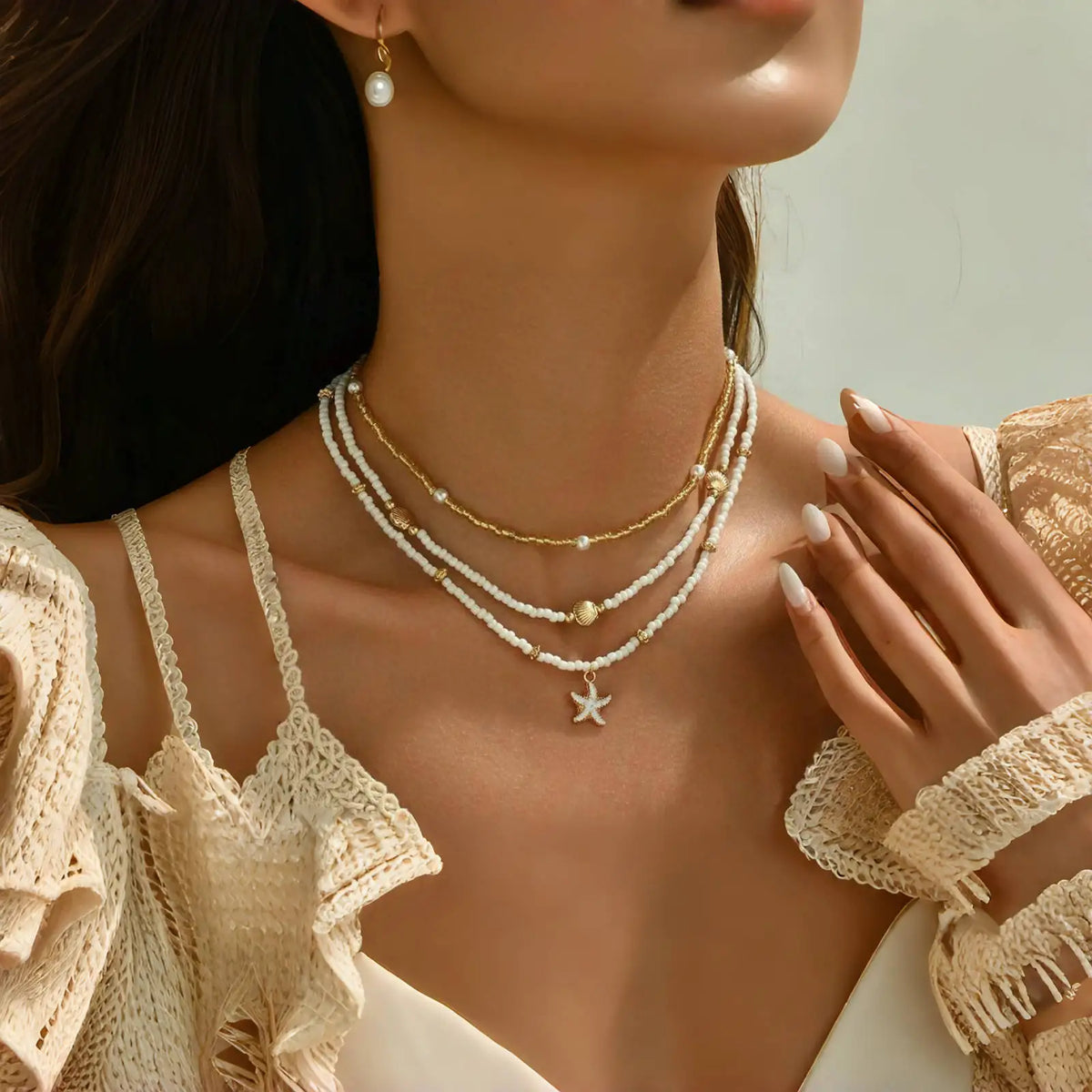 Girocollo impilato con perline fatte a mano bohémien, delicato collana con ciondolo a conchiglia di stelle marine, gioielli da donna per feste estive in spiaggia
