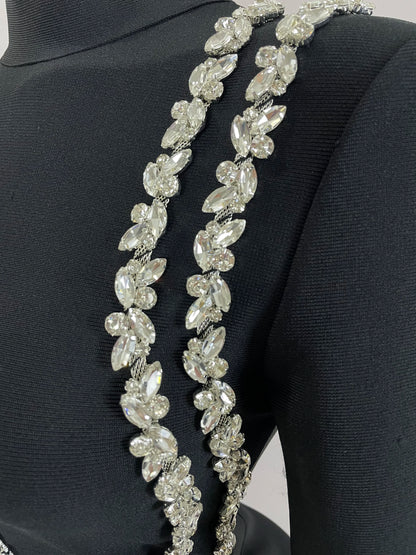 Abito lungo aderente con fasciatura aderente con diamanti a maniche lunghe sexy 2025 Abiti da compleanno di lusso per feste da sera eleganti per celebrità da donna