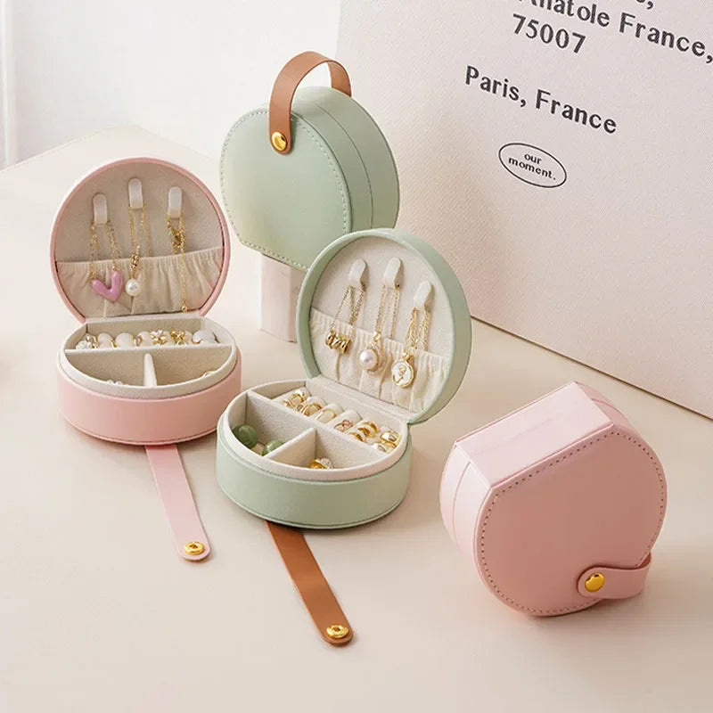 Mini organizzatore di gioielli Display Portagioie da viaggio Scatole Orecchini Collana Anello Borsa portatile Portagioie Portaoggetti in pelle