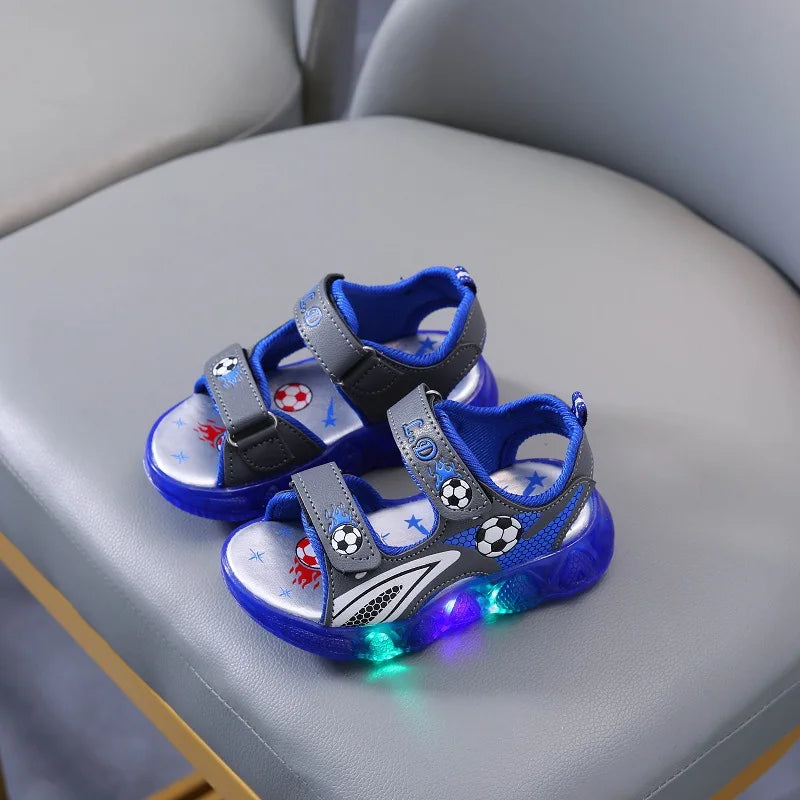 Sandali estivi Nuovo Sport Comfort Scarpe da bambino Antiscivolo Traspirante Morbido Light Up Scarpe da ragazzo Moda Spiaggia Sandali casual Босоножки