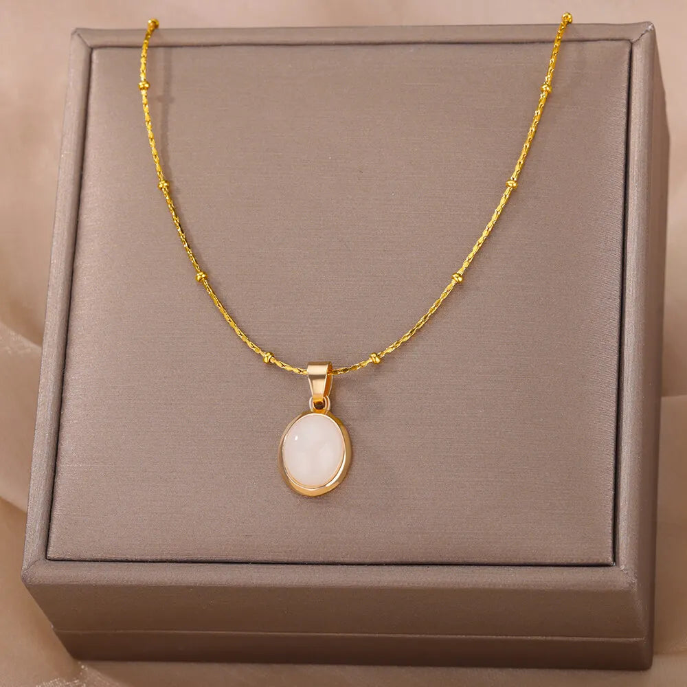 Collana ovale in pietra opale di moda per donna Collana con ciondolo in pietra ovale color oro in acciaio inossidabile Regalo di gioielli estetici per matrimonio