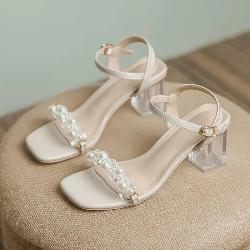 Damen-Sommersandalen 2026 Neu mit Perlen High Heels Pantoletten Mädchen mit Kristallabsatz Trendige transparente Sommerschuhe