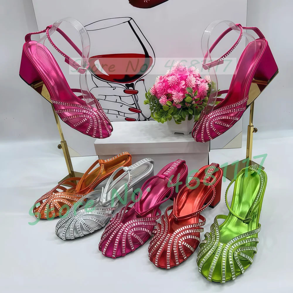 Sandali in raso con tacco medio a gabbia di cristallo da donna Scarpe femminili di lusso in pelle metallizzata Scarpe da sera estive con cinturino alla caviglia da donna