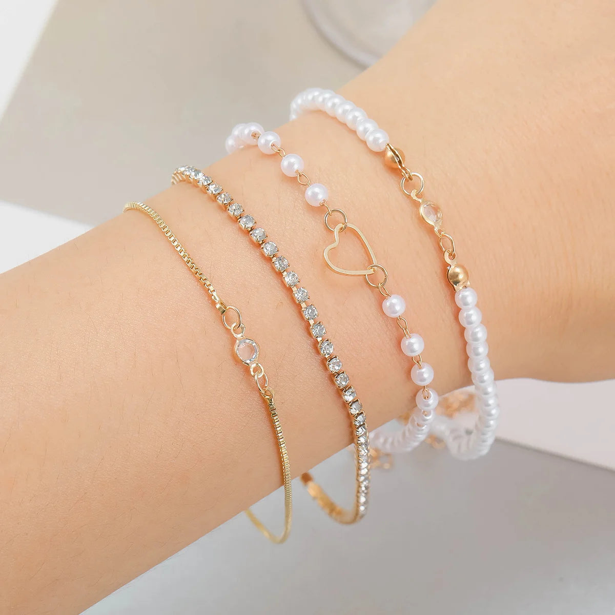 8 pezzi set di braccialetti con ciondolo fiore margherita vintage per le donne braccialetti di perle di cuore di stella di smalto con perline di Boemia regali di gioielli alla moda