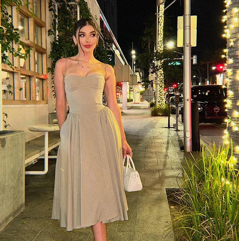 Elegante abito longuette con cinturino per spaghetti da donna Party Slim A Line Solid Bretelle Abiti da donna Nuova moda primavera estate Abiti sexy