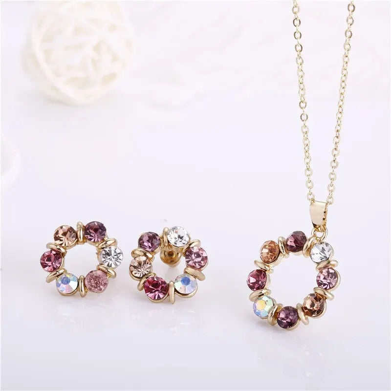 Set di orecchini con collana in oro da 3 pezzi, celebrità da donna, stile semplice e alla moda, squisiti gioielli a forma di cerchio con diamanti in vetro colorato
