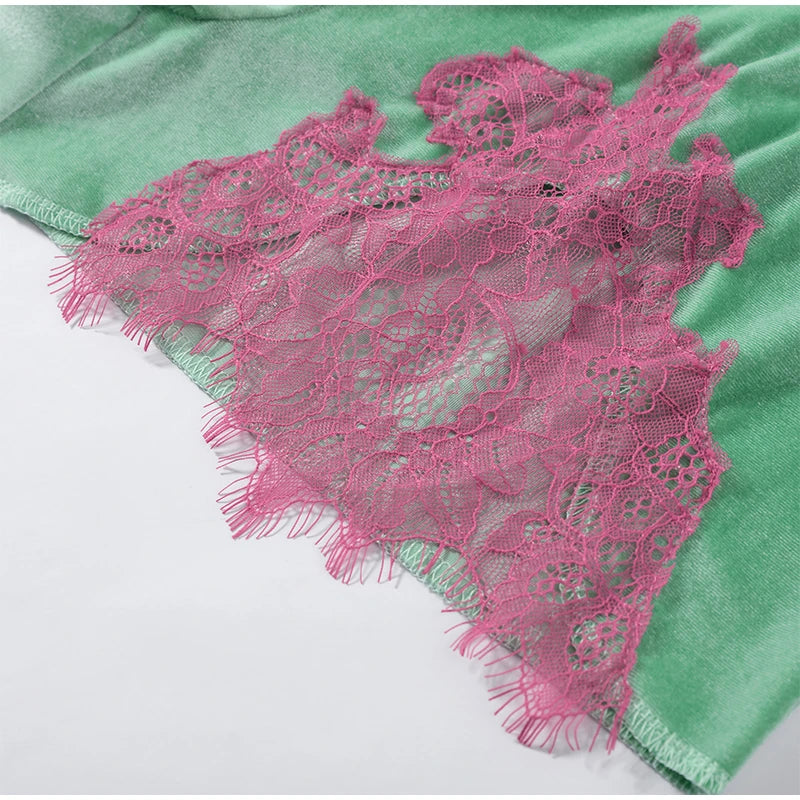 Pantaloncini Verdi in Velluto con Bordo in Pizzo, Casual da Donna a Vita Alta, Gamba Dritta, Nuovi Modelli 2026, Outfit Estivo da Spiaggia per Vacanze