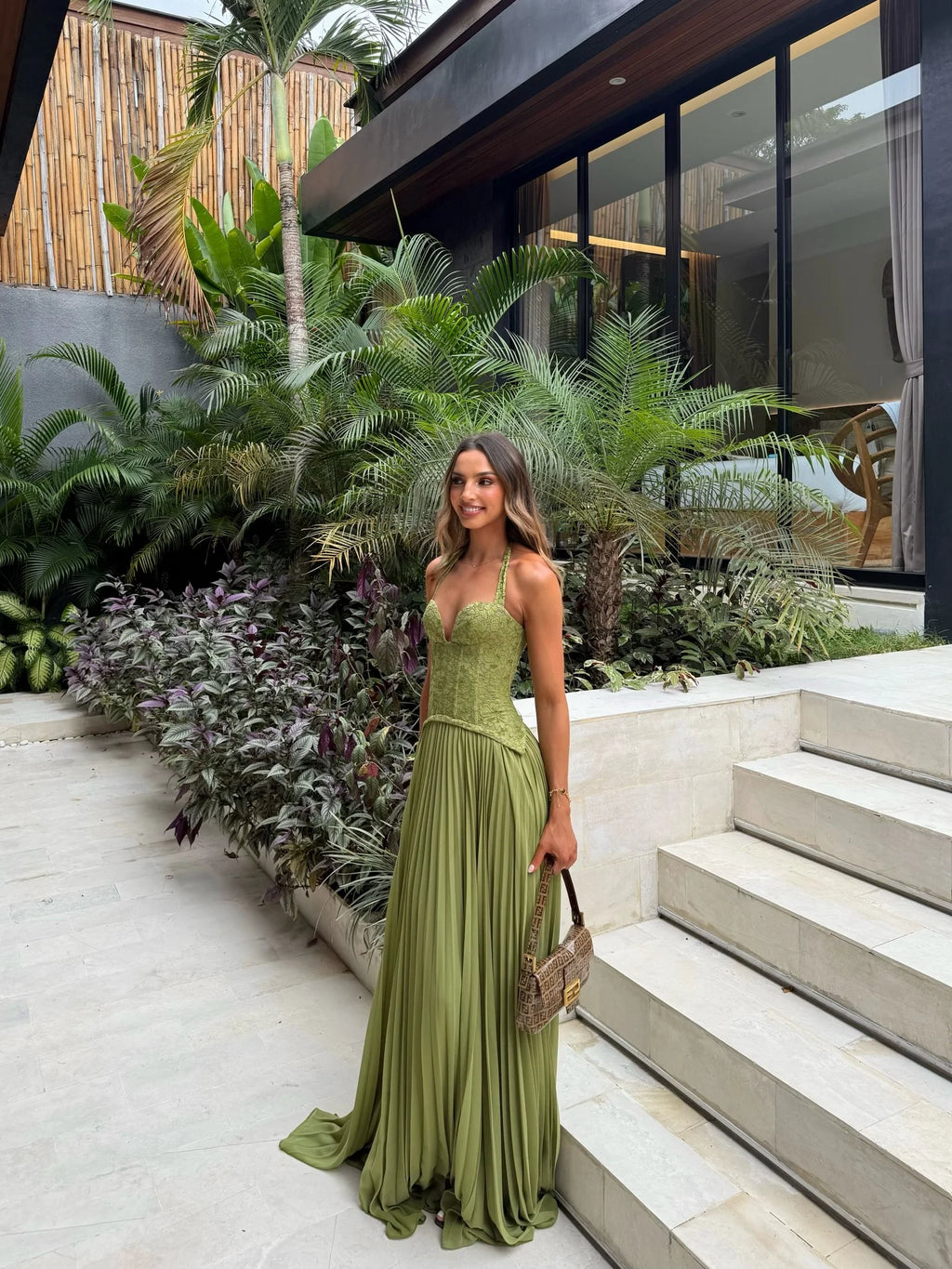 Chic Green Fishbone Halter Abito lungo Lady Solid Sexy Backless Pieghettato Off-spalla Abiti a trapezio 2025 nuovo abito da festa di Natale