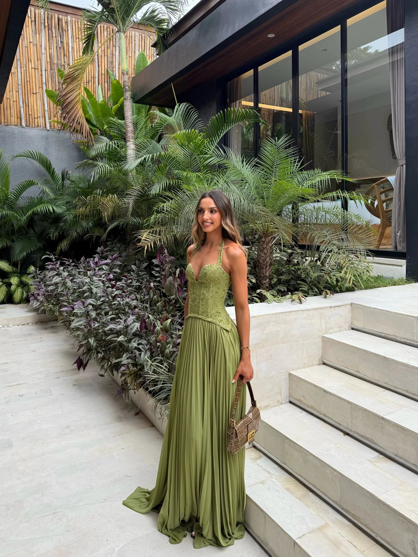 Chic Green Fishbone Halter Abito lungo Lady Solid Sexy Backless Pieghettato Off-spalla Abiti a trapezio 2025 nuovo abito da festa di Natale