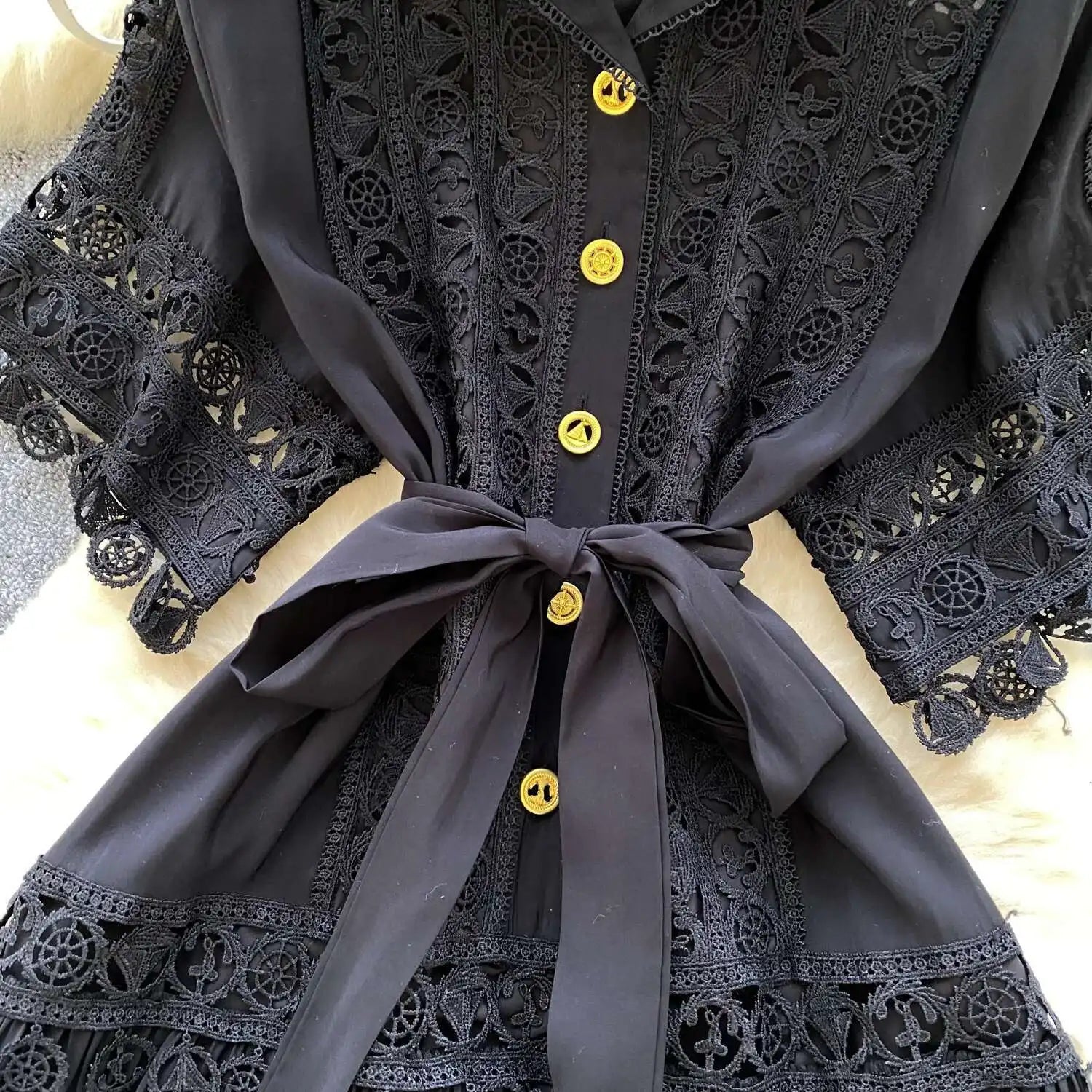 Abiti midi scavati di lusso Camicia da donna Vacanza estiva Elegante bottone monopetto Cintura in pizzo Ricamo Vestido lungo da festa