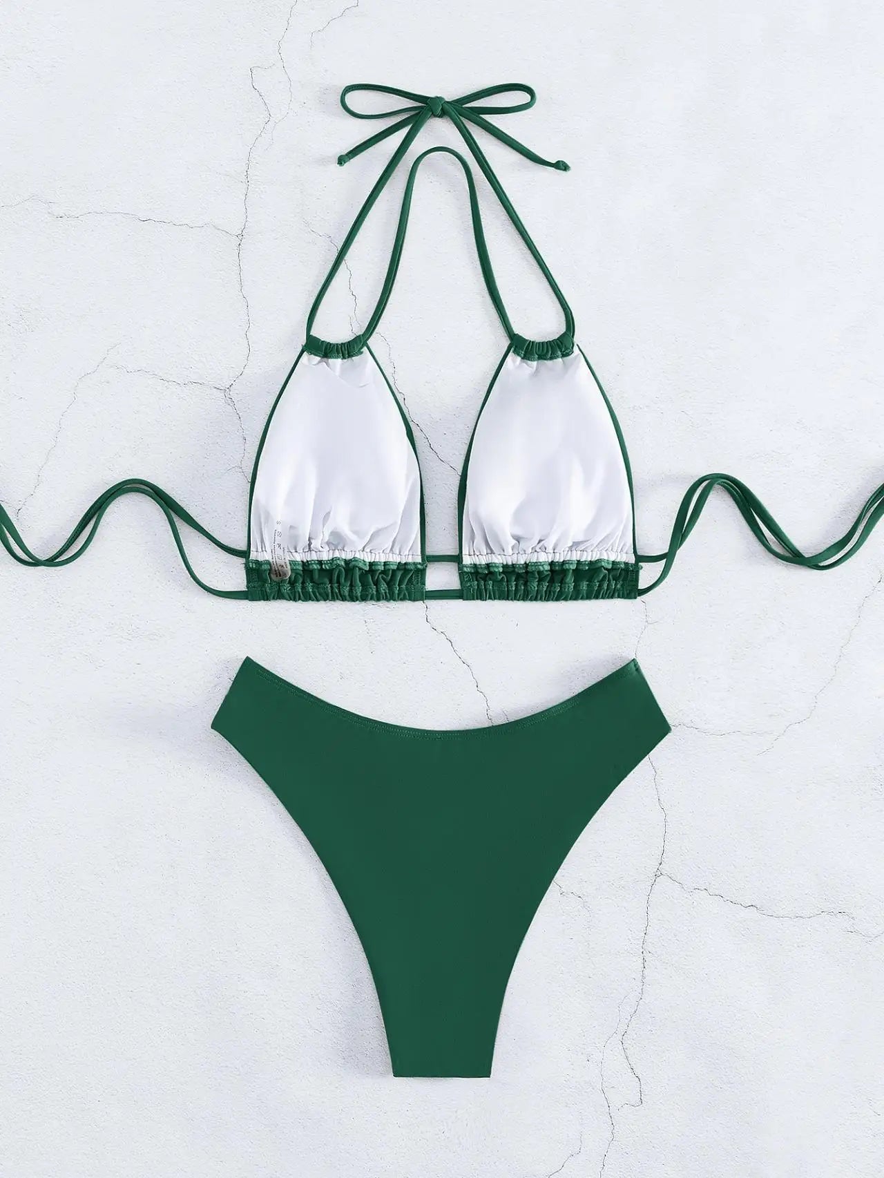 Costume da bagno bikini solido in nylon Costume da bagno sexy con modellazione di moda da donna 2025 Nuovo stile da spiaggia per costume da bagno