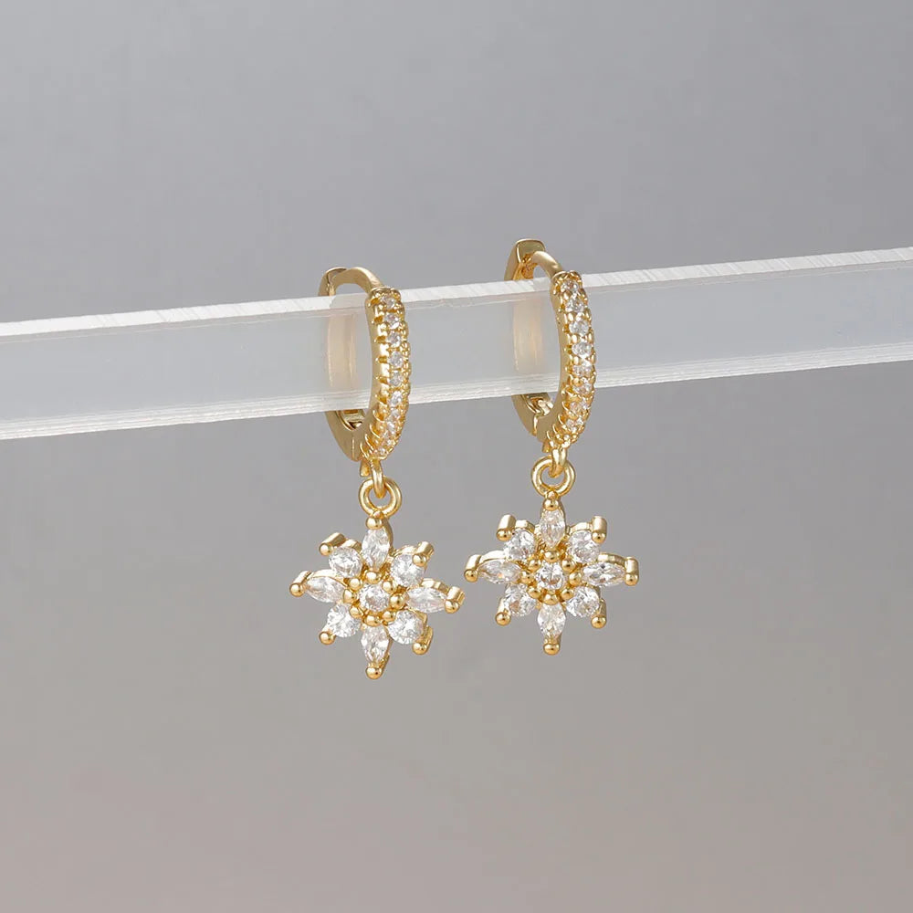Orecchini pendenti a forma di stella in acciaio inossidabile di lusso per le donne Zirconi scintillanti Orecchini geometrici per piercing all'orecchio Gioielli di moda aretes