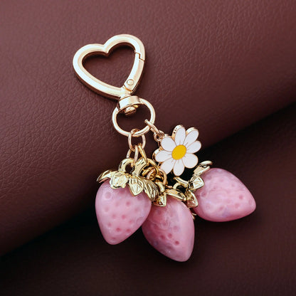 Simpatico portachiavi con ciondolo a forma di borsa con fragola, cuore Kawaii, fiore, margherita, portachiavi per donne, ragazze, borsa, ciondolo, accessori regalo