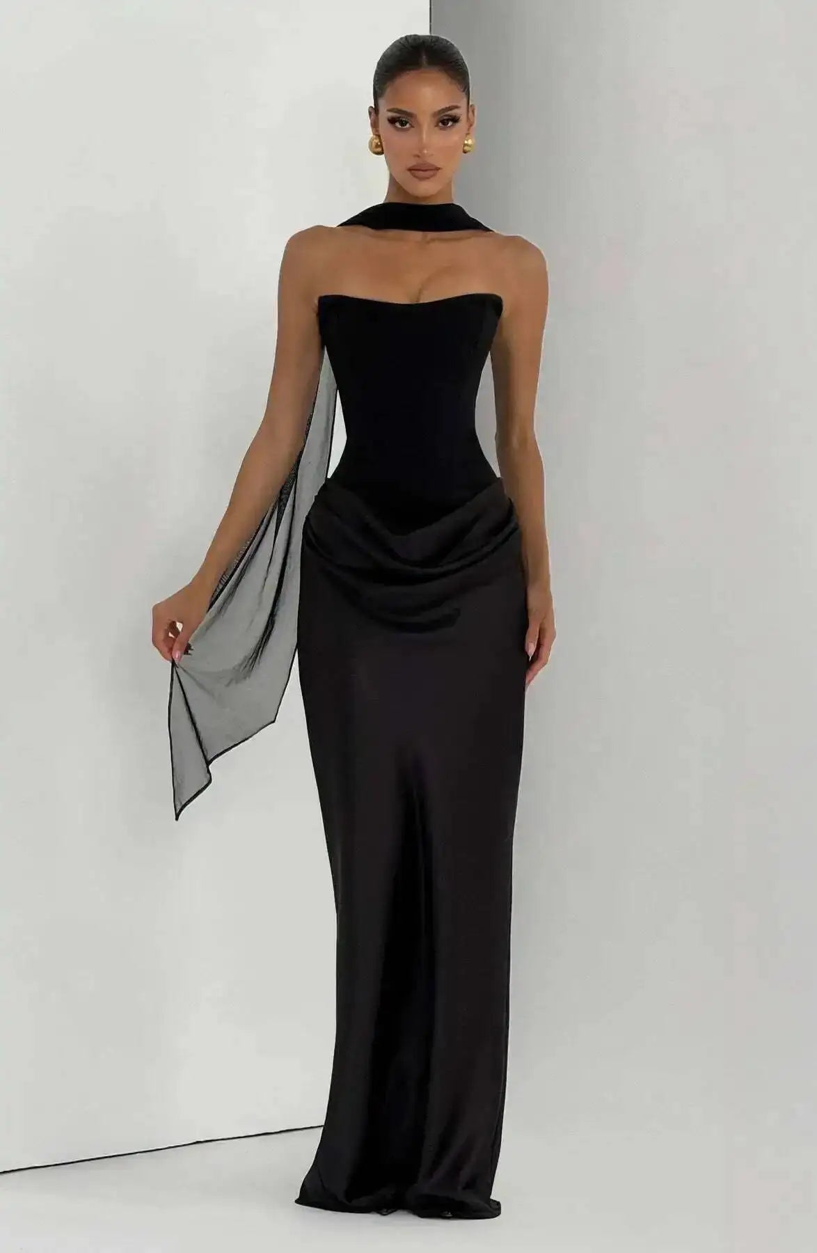 Giyu Sexy Satin Evening Club Abiti da festa Donna 2025 Estate senza spalline con spalle scoperte Lisca di pesce increspato Maxi abito lungo Abito elegante