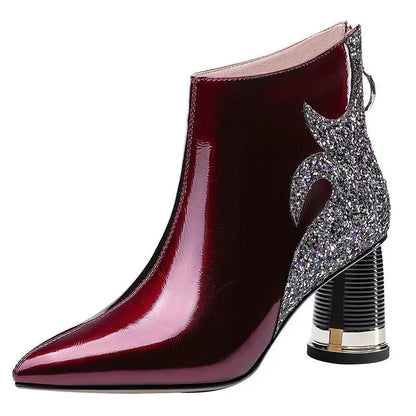 Bottes courtes rouges de luxe pour femmes Nouvel automne hiver Tendance mode Peluche Talons hauts Fête de mariage Chaussures décontractées Voyage Danse 2024