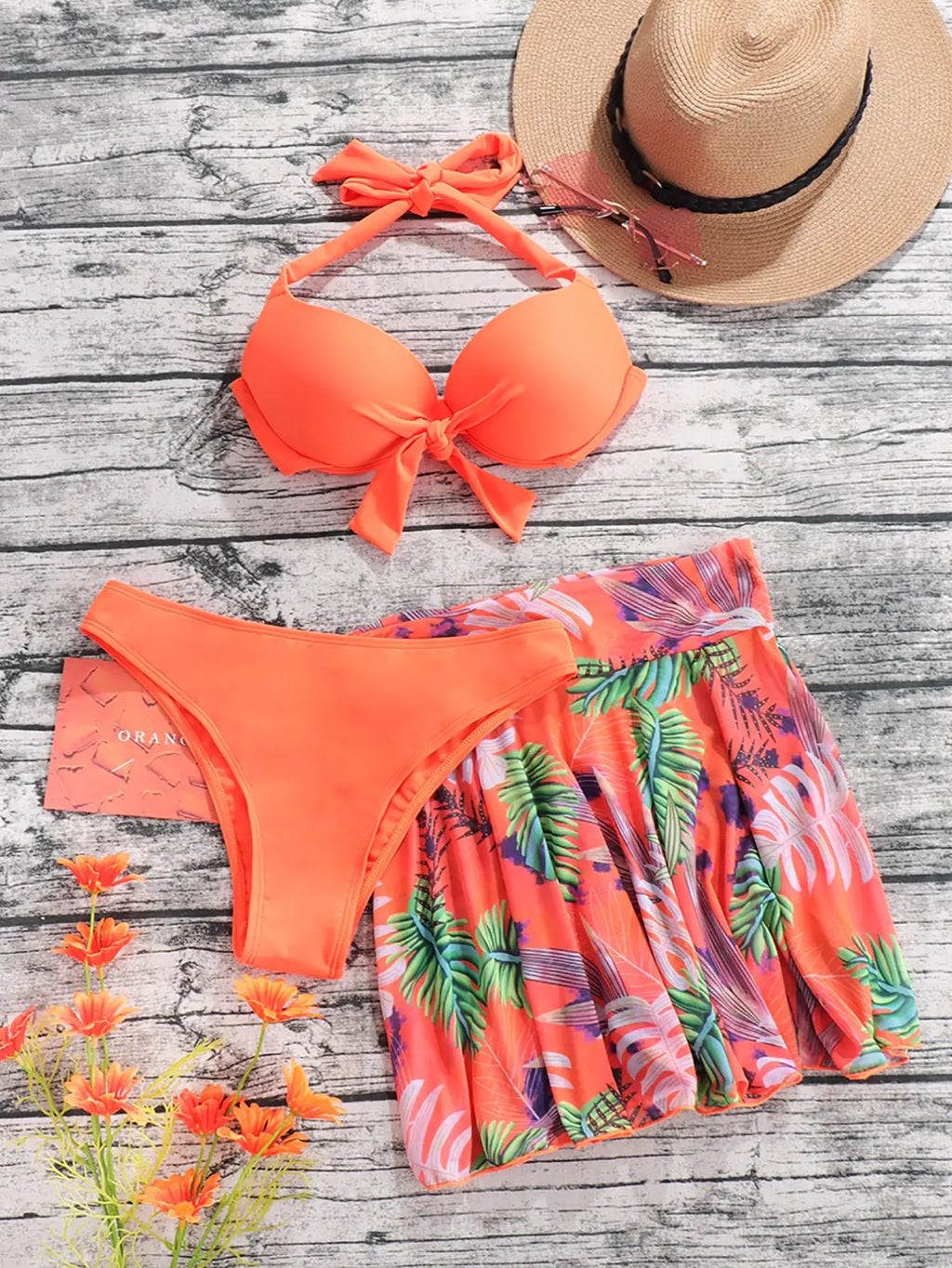 Costume da bagno tropicale a 3 pezzi con bikini halter push-up e camicia da spiaggia, per donna, collezione 2026
