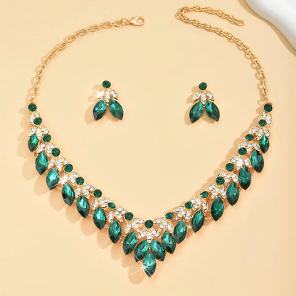 Boucles d'oreilles, colliers, parures de bijoux, mariages, fêtes et cadeaux de vacances en forme de feuilles à la mode pour femmes pour un usage quotidien.
