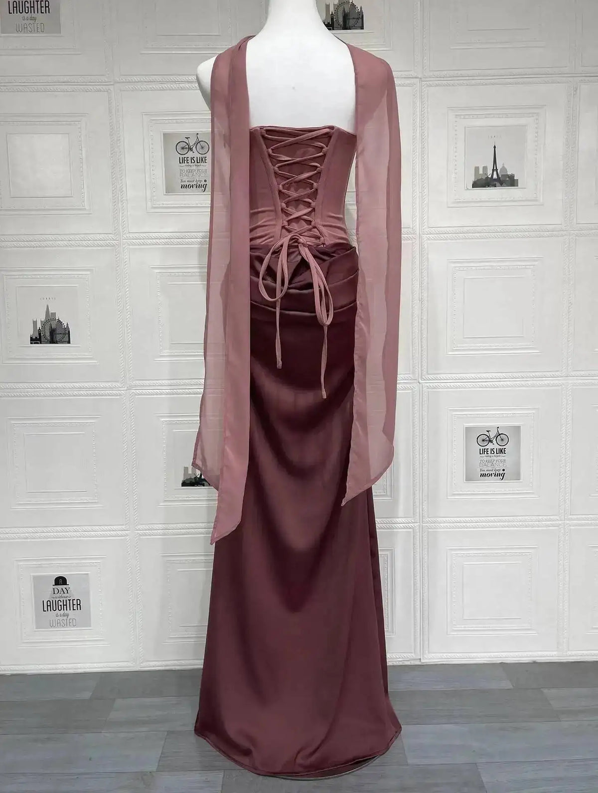 Giyu Sexy Satin Evening Club Abiti da festa Donna 2025 Estate senza spalline con spalle scoperte Lisca di pesce increspato Maxi abito lungo Abito elegante