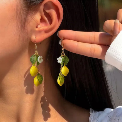 Boucles d'oreilles citron personnalisées avec long pompon, boucles d'oreilles pendantes fruits d'été, bijoux bohèmes polyvalents, cadeau pour femme
