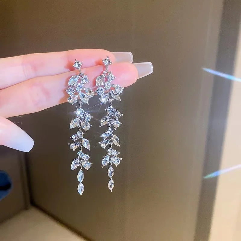 Nuova tendenza della moda Design unico Orecchini rettangolari eleganti e squisiti con zirconi per gioielli da donna Regali premium per feste di nozze