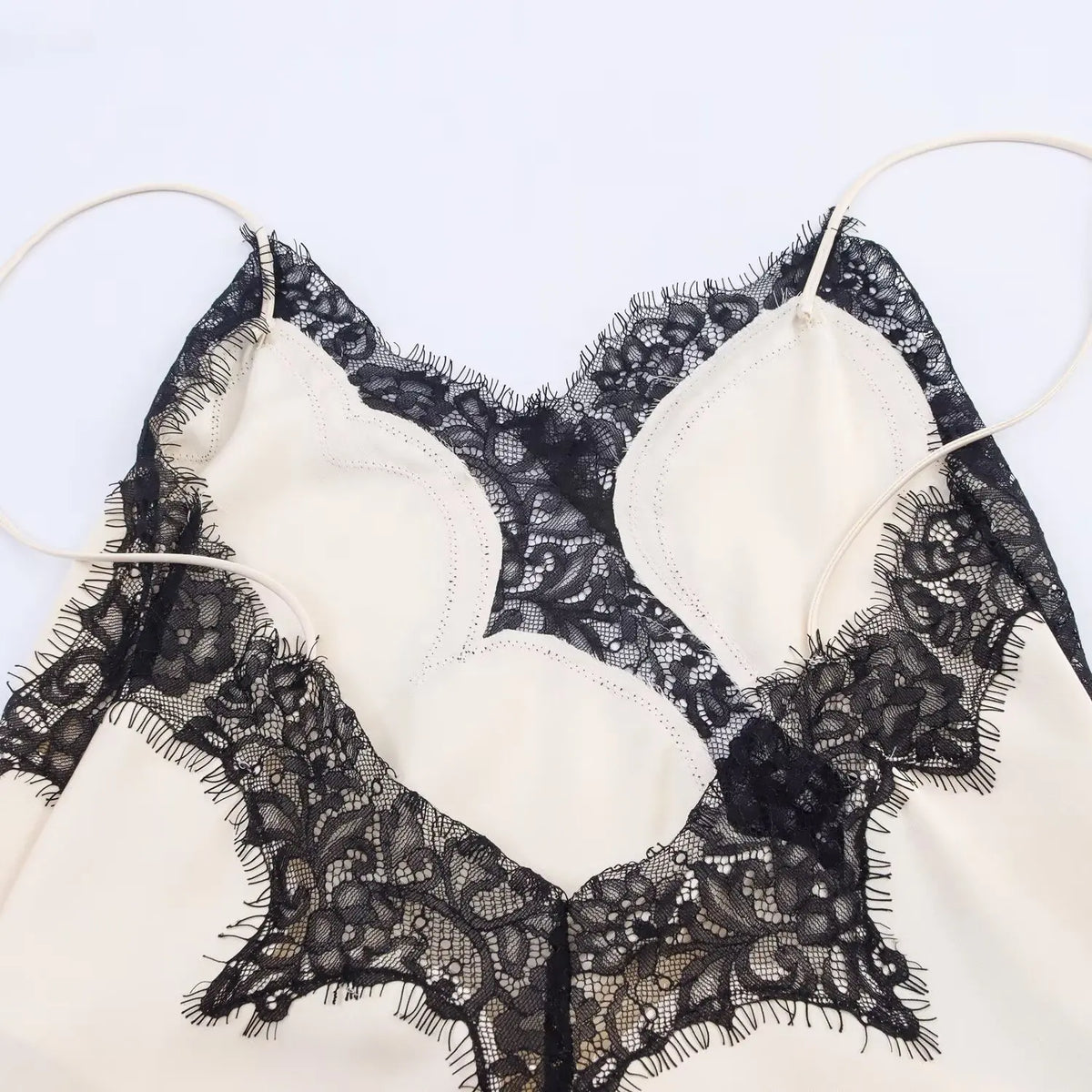 Abito da donna sexy con scollo a V in pizzo, elegante, con collo all'americana e orlo asimmetrico, nuova moda estate 2026, per feste e spiaggia