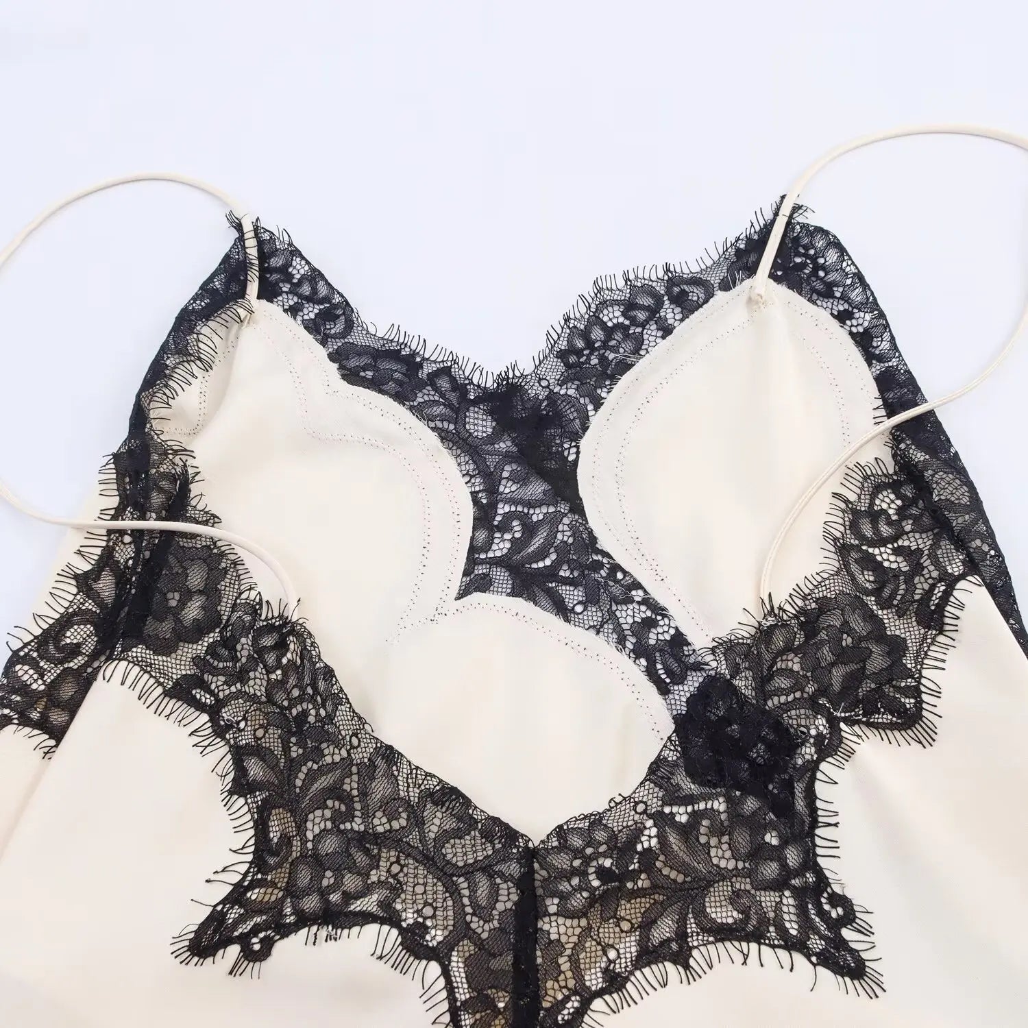 Abito da donna sexy con scollo a V in pizzo, elegante, con collo all'americana e orlo asimmetrico, nuova moda estate 2026, per feste e spiaggia