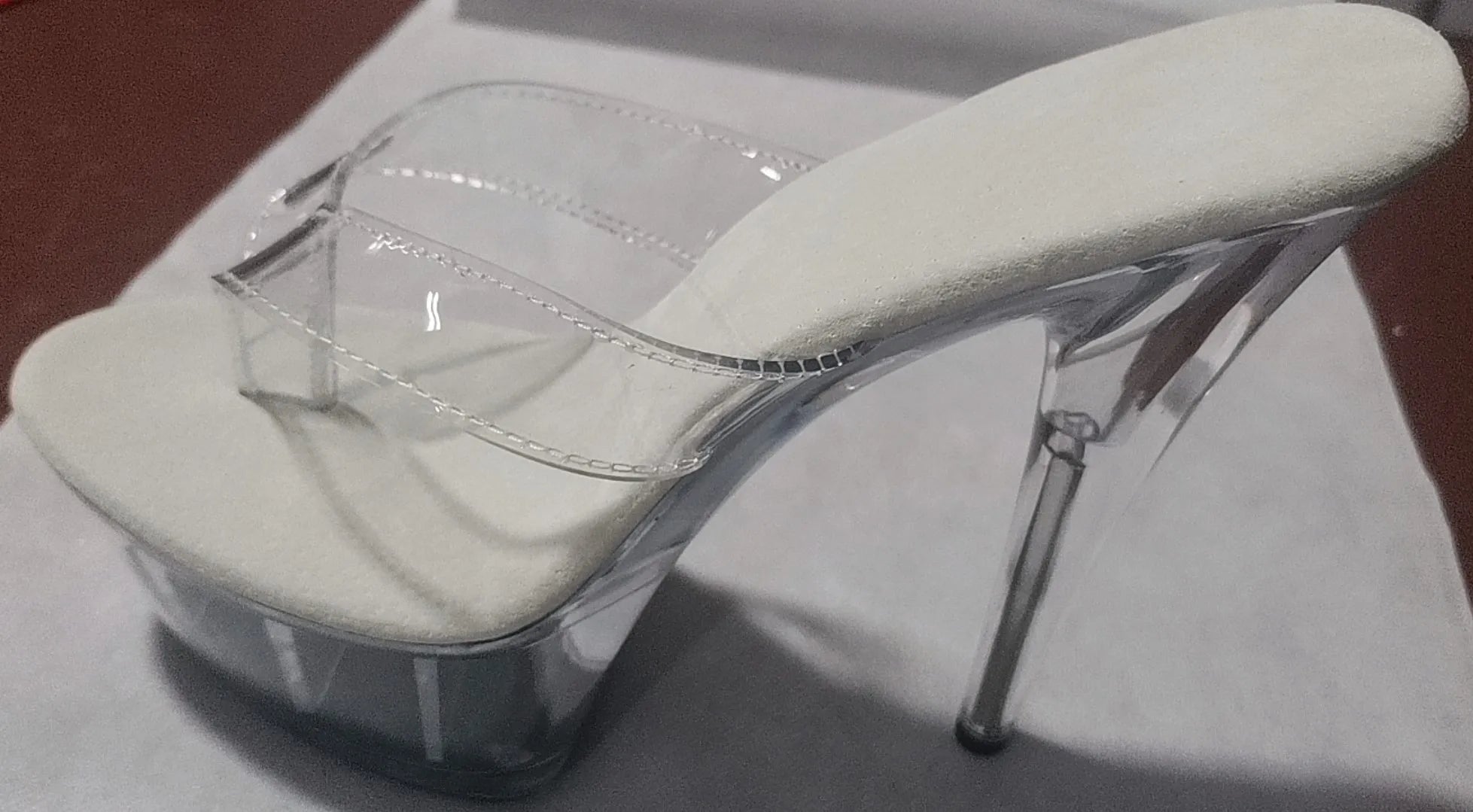 I colori alla moda possono essere personalizzati Infradito da principessa da 15-20 cm, tacchi da discoteca sexy, estate, pantofole a spillo da 6-8 pollici