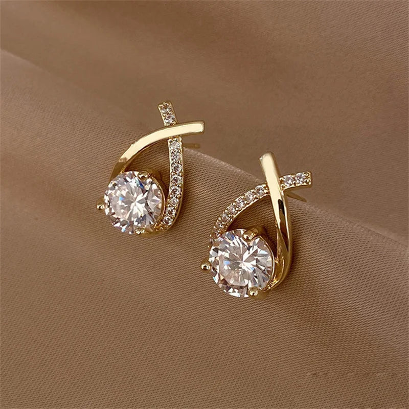SKEDS Orecchini a croce alla moda per donne Ragazze Stile coreano Eleganti gioielli in cristallo Anelli per orecchie Orecchini a coda di pesce da donna Regalo