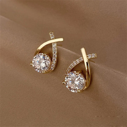 SKEDS Orecchini a croce alla moda per donne Ragazze Stile coreano Eleganti gioielli in cristallo Anelli per orecchie Orecchini a coda di pesce da donna Regalo
