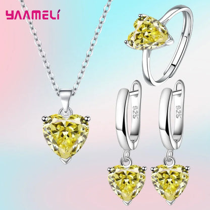 Set regalo di gioielli in argento sterling 925 pregiato per le donne Anello con collana pendente con orecchini Huggie con zirconi a forma di cuore romantico femminile